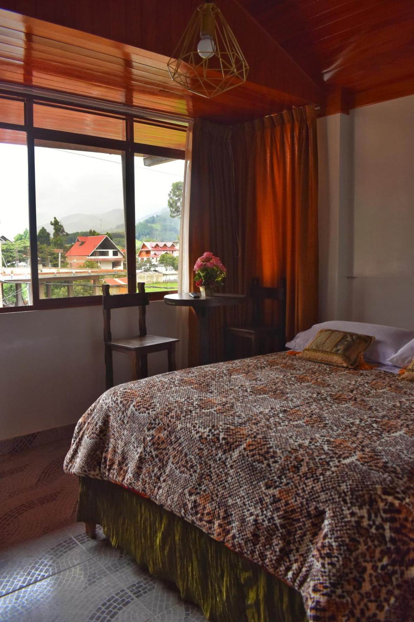 Suzet House Guest House Oxapampa Bagian luar foto